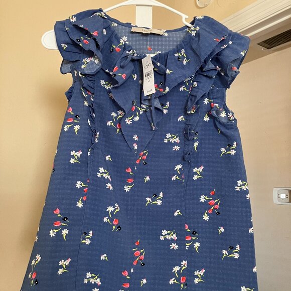 NWT LOFT Womens Blue Floral Flutter Sleeve Shirt Size XS - Picture 1 of 6